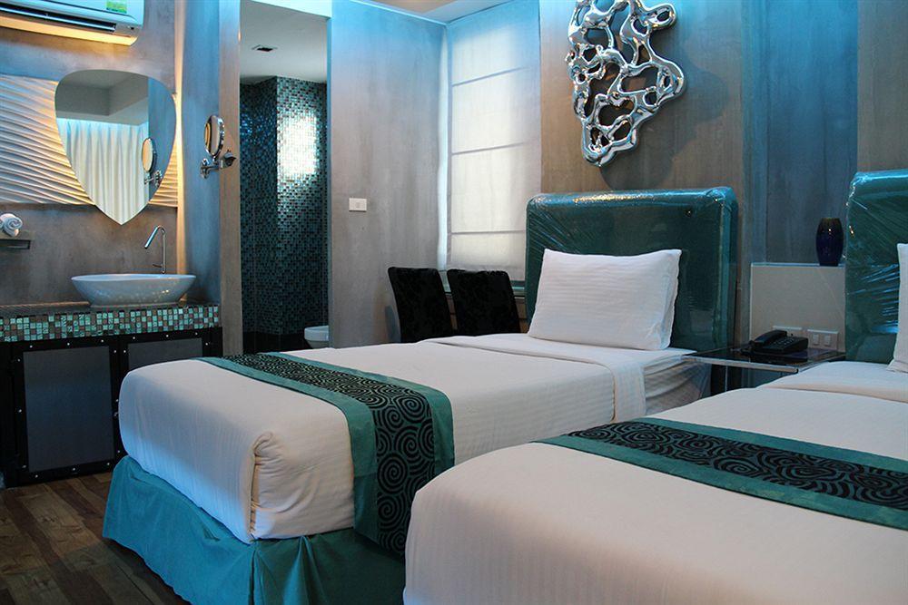 Blutique Hotel Бангкок Экстерьер фото