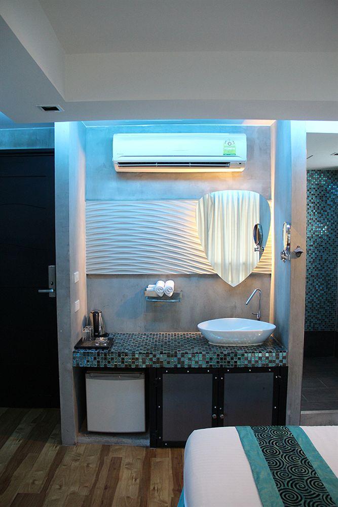 Blutique Hotel Бангкок Экстерьер фото