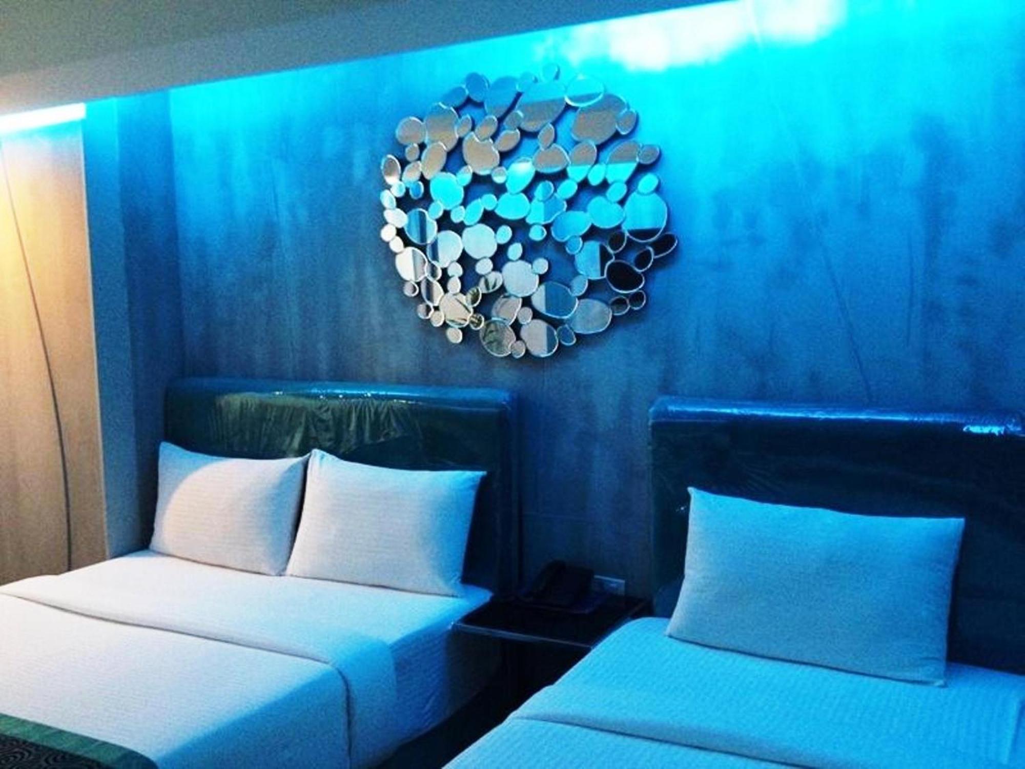 Blutique Hotel Бангкок Экстерьер фото
