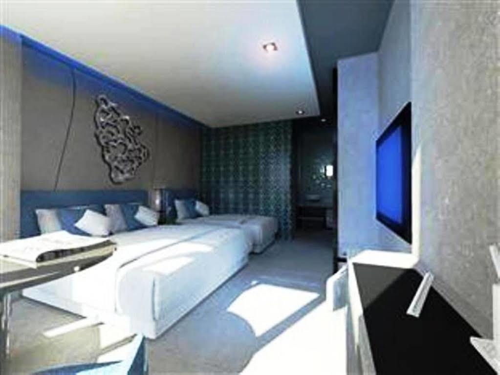 Blutique Hotel Бангкок Экстерьер фото