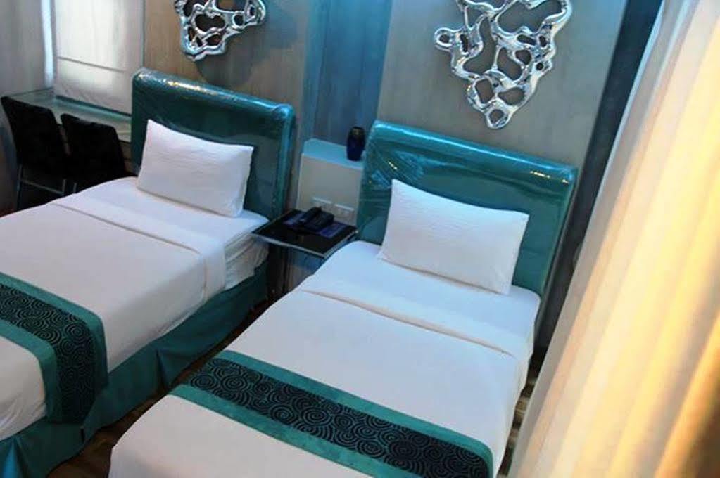 Blutique Hotel Бангкок Экстерьер фото